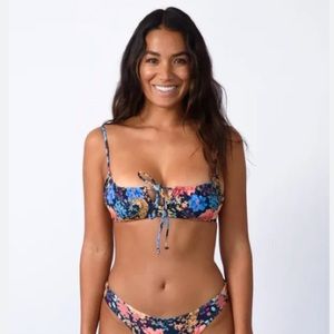 Skatie Demi Top in Bali XS